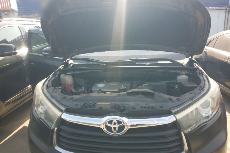 丰田 汉兰达 2015款 2.0T 两驱精英版 5座机舱底盘24