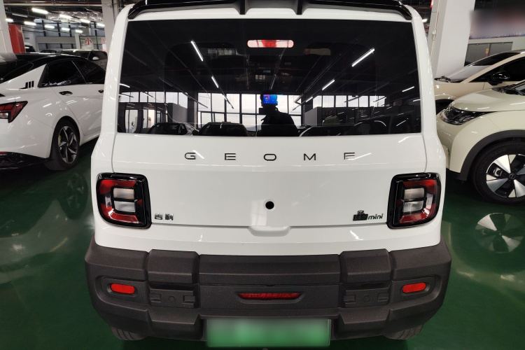 吉利银河 2025款 210km 熊猫骑士车身外观6