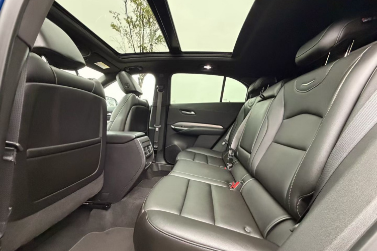 凯迪拉克XT4 2024款 28T 两驱豪华型中控内饰7004