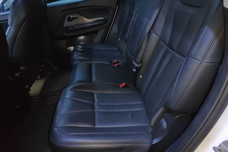 蔚来ES8 2018款 创始版中控内饰21