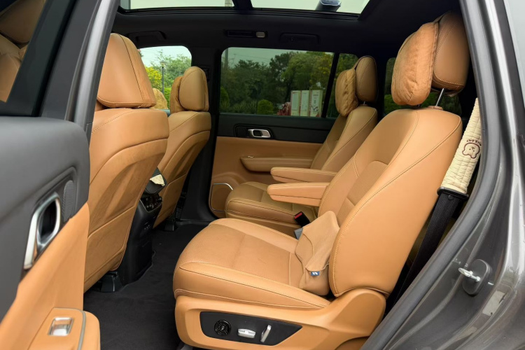 理想汽车 理想ONE 2021款 增程6座版中控内饰7003