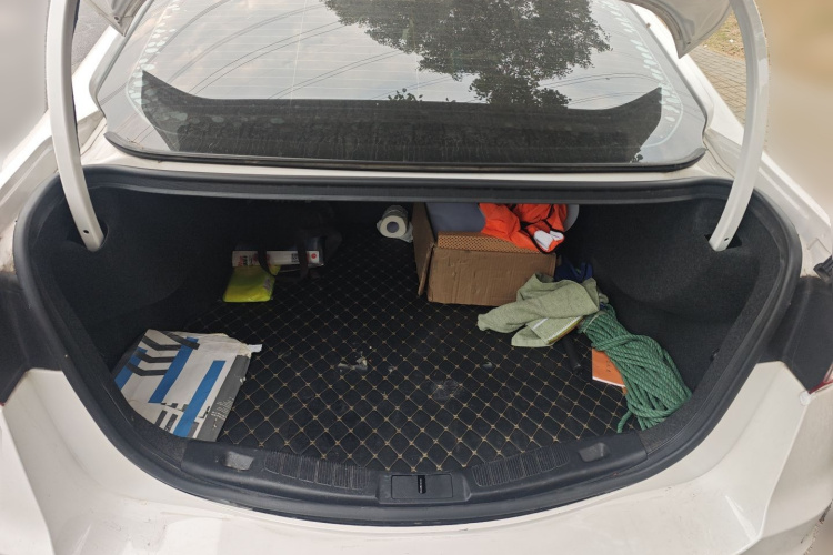 福特 蒙迪欧 2020款 EcoBoost 180 时尚型中控内饰23