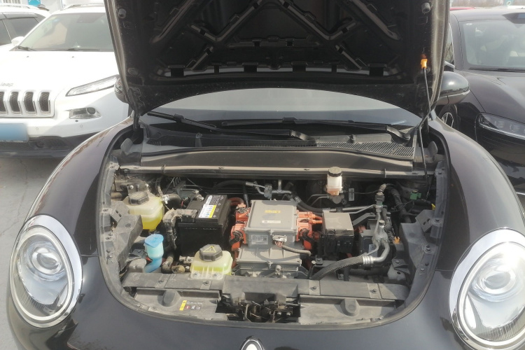 欧拉好猫 2021款 400km标准续航 维纳斯版 磷酸铁锂机舱底盘24