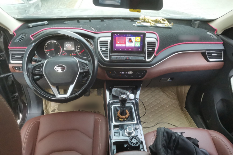 一汽 森雅R9 2018款 1.2T 手动豪华智尚型中控内饰12