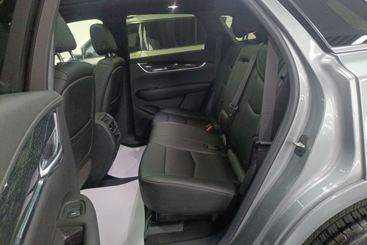 凯迪拉克XT5 2023款 2.0T 两驱风尚型中控内饰7004