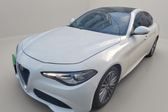 阿尔法·罗密欧 Giulia朱丽叶 2017款 2.0T 280HP 豪华版