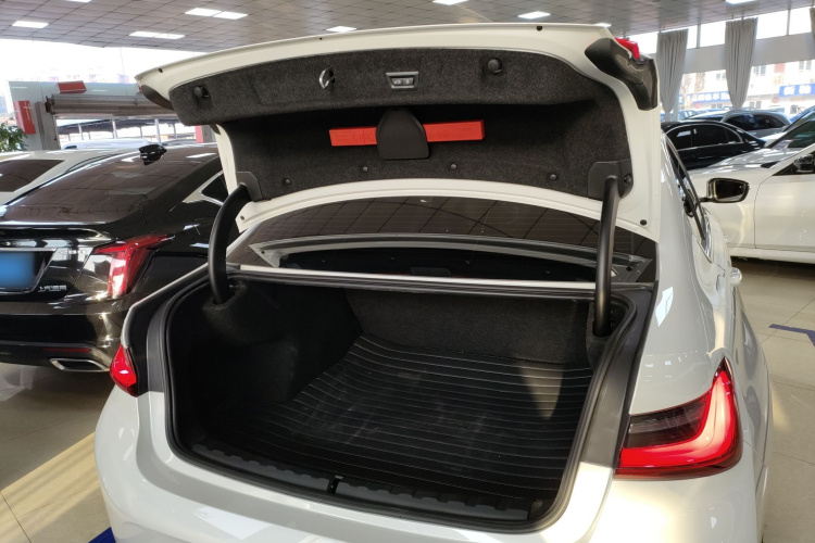 宝马3系 2025款 325Li M运动套装局部细节23