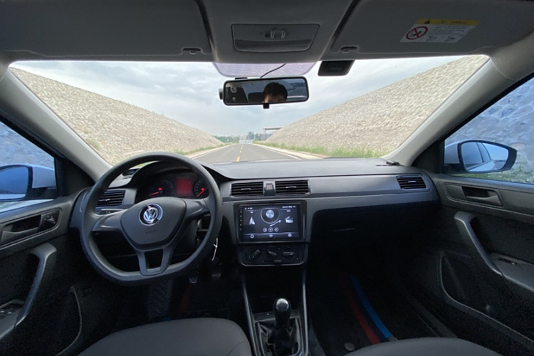 大众 桑塔纳 2021款 1.5L 手动风尚版中控内饰7001