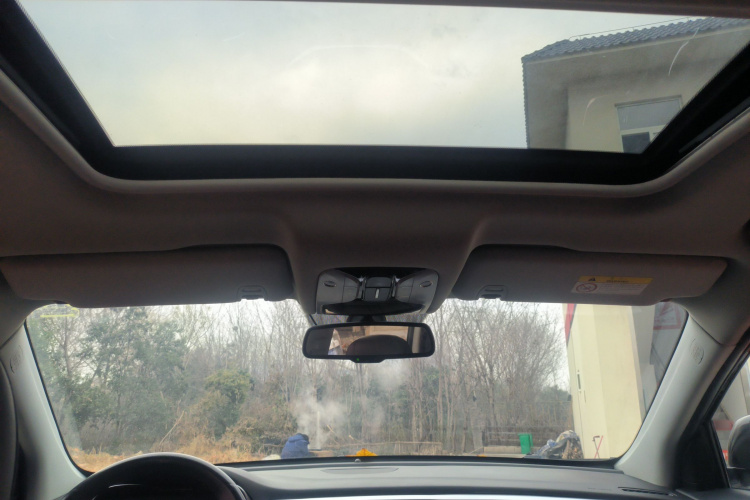 广汽传祺 传祺GS8 2017款  320T 两驱豪华版（七座）中控内饰22