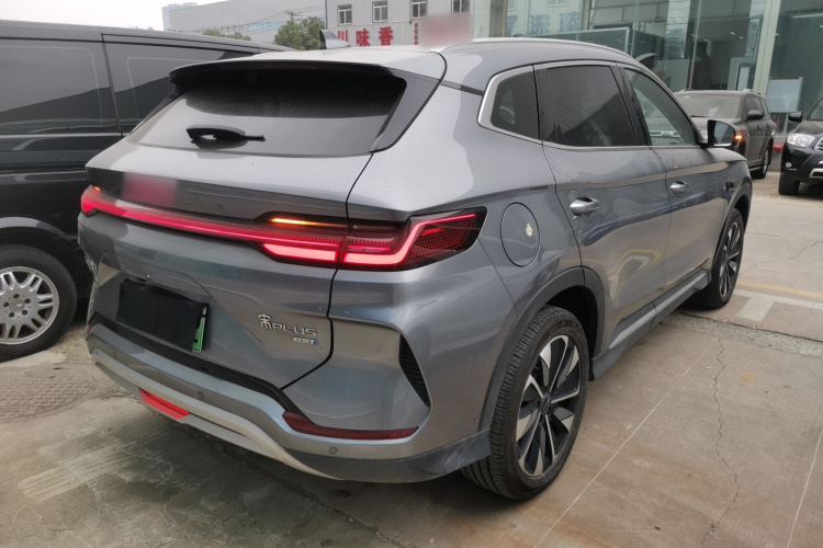 比亚迪 宋PLUS新能源 2025款 EV 智驾版 520km 尊贵型车身外观7
