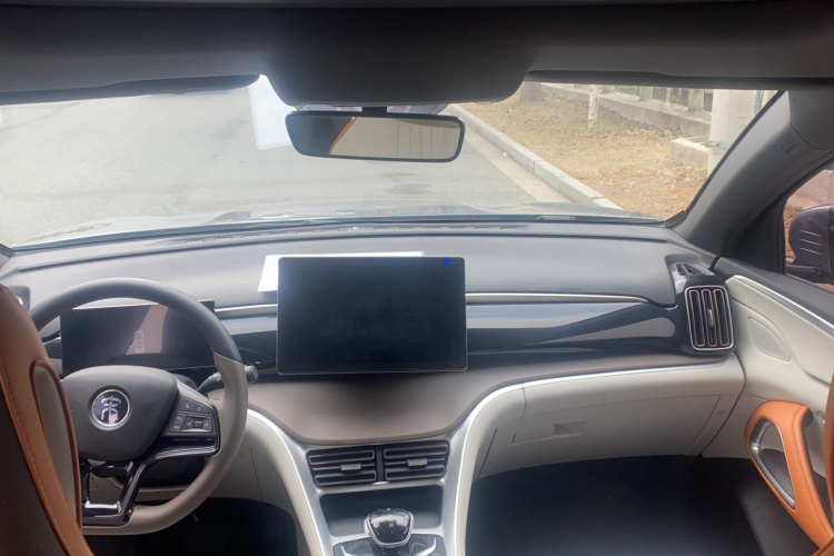 比亚迪 宋Pro新能源 2022款 DM-i 51km 尊贵型中控内饰7003