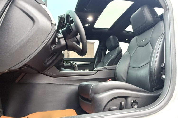 凯迪拉克CT5 2024款 28T 豪华型Pro中控内饰7007