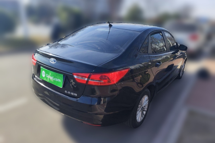 福特 福睿斯 2015款 1.5L 手动舒适型车身外观7