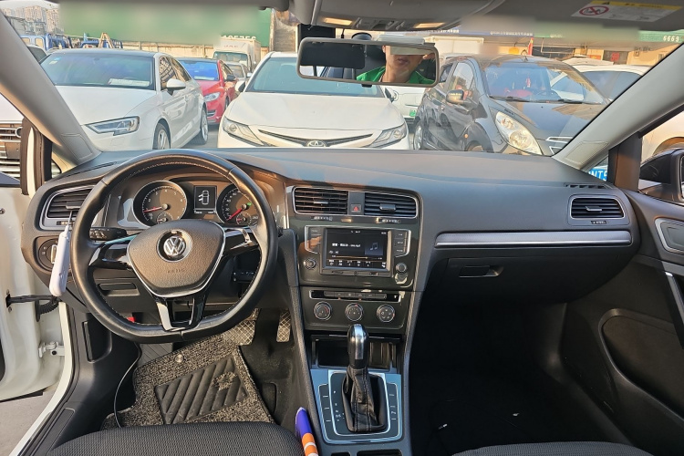 大众 高尔夫 2017款 230TSI 自动舒适百万辆纪念版中控内饰12