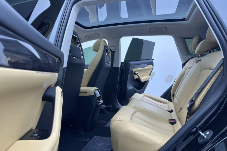 零跑汽车 零跑C11 2024款 增程 300尊享版中控内饰21