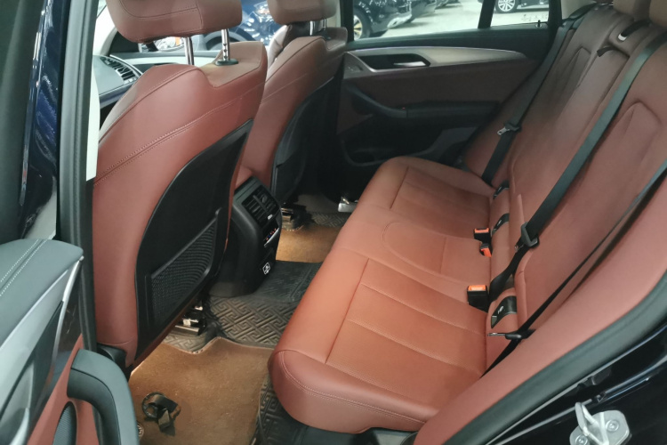 宝马X4 2022款 xDrive 25i M运动套装中控内饰7004