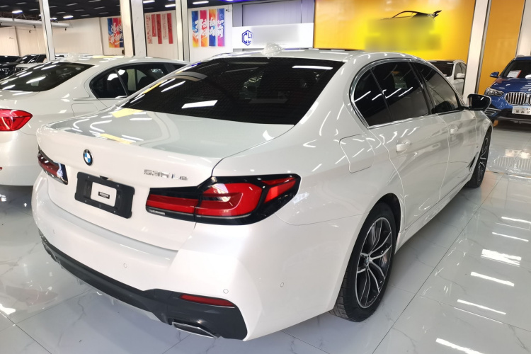 宝马5系新能源 2021款 改款 535Le M运动套装车身外观7