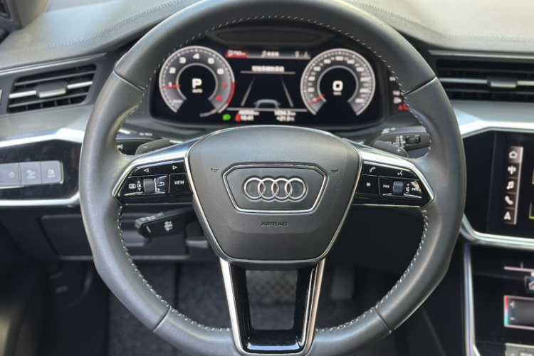 奥迪A6L 2020款 45 TFSI 臻选动感型中控内饰7001