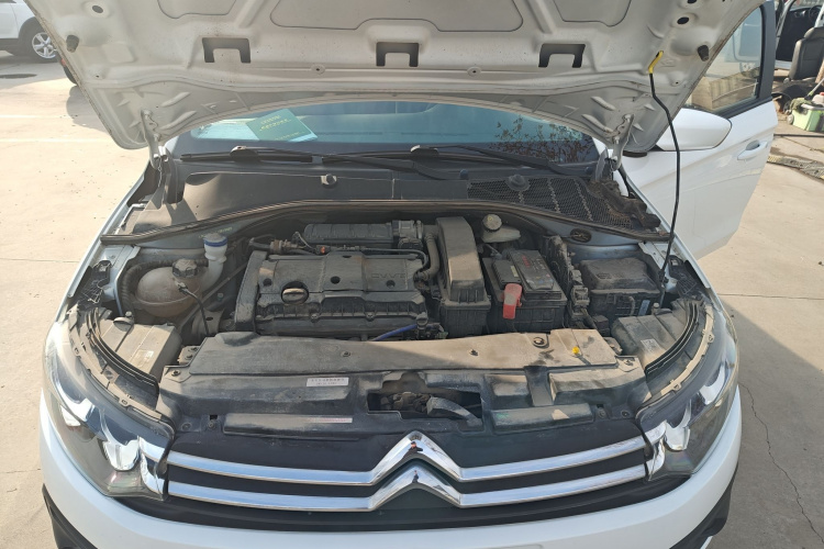 雪铁龙 爱丽舍 2017款 1.6L 手动时尚型机舱底盘24