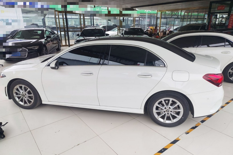 奔驰A级 2021款 A 200 L 运动轿车时尚型车身外观6003