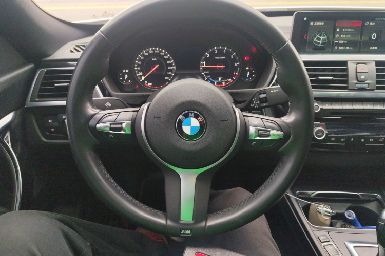 宝马3系GT 2020款 320i M运动套装中控内饰13