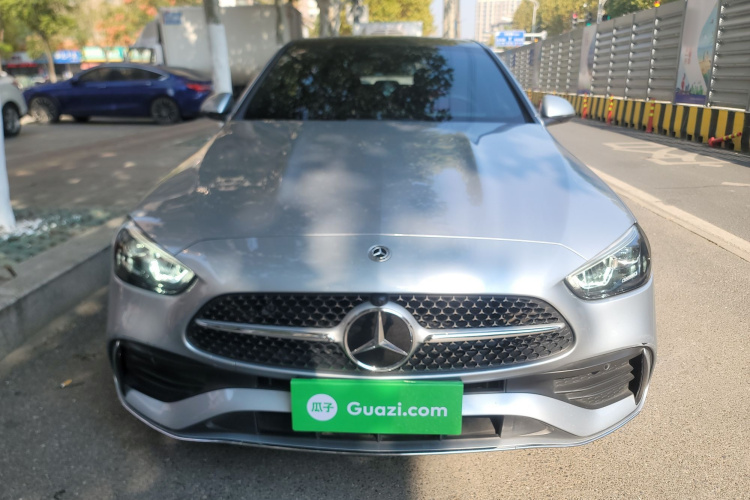 奔驰C级 2022款 改款 C 260 L 运动版车身外观2