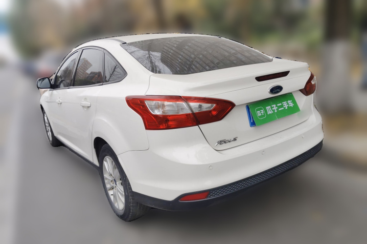 福特 福克斯 2012款 三厢 1.6L 自动舒适型车身外观6003