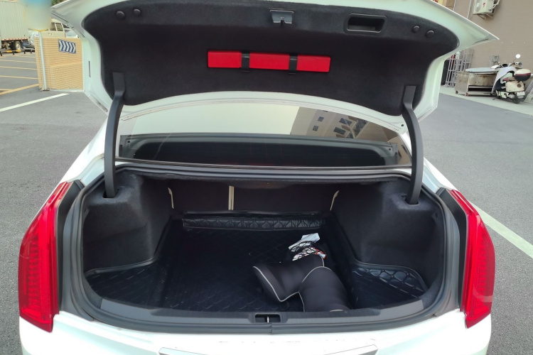 凯迪拉克ATS-L 2014款 25T 舒适型机舱底盘23