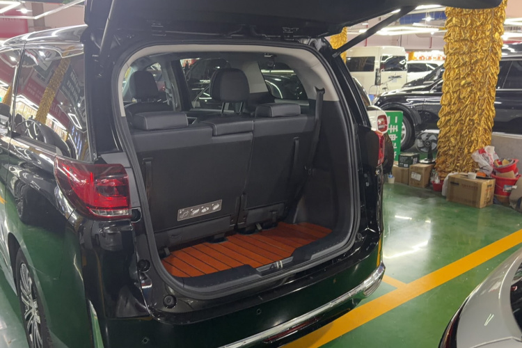 广汽传祺 传祺M8 2023款 领秀系列 390T 尊贵版局部细节23