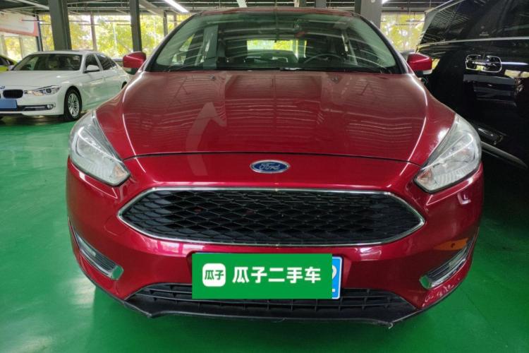 福特 福克斯 2017款 两厢 1.6L 自动风尚型智行版车身外观2