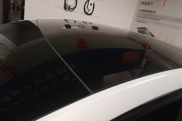 特斯拉 Model Y 2024款 长续航全轮驱动版局部细节57