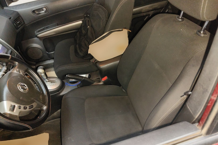 东风风度MX6 2015款 2.0L CVT两驱全能版中控内饰19