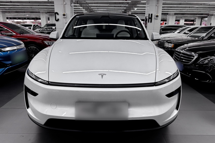 特斯拉 Model Y 2025款 后轮驱动版车身外观6005