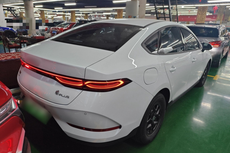 比亚迪 秦PLUS 2025款 DM-i 智驾版 55KM领先型车身外观7