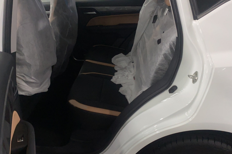 吉利汽车 豪越PRO 2024款 1.5T DCT 纵横+中控内饰7001