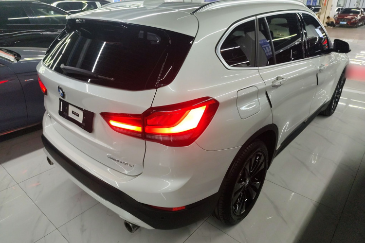 宝马X1 2020款 sDrive20Li 时尚型车身外观6005