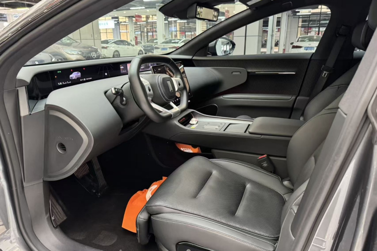 阿维塔12 2025款 Ultra增程版中控内饰7006