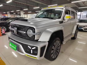 超境汽车 共创坦克300 2021款 2.0T 赛博坦克