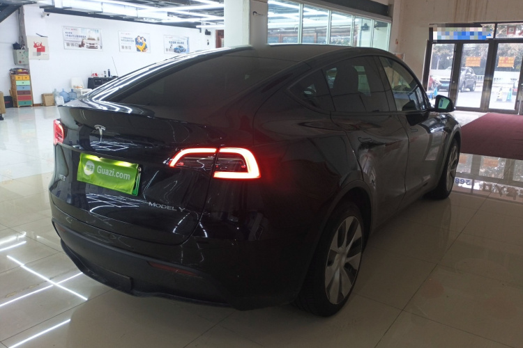 特斯拉 Model Y 2021款 长续航全轮驱动版车身外观6005