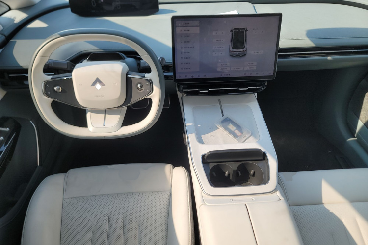 昊铂GT 2023款 560后驱七翼版中控内饰12