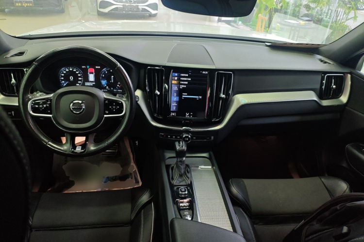 沃尔沃XC60 2018款 T5 四驱智远运动版中控内饰12