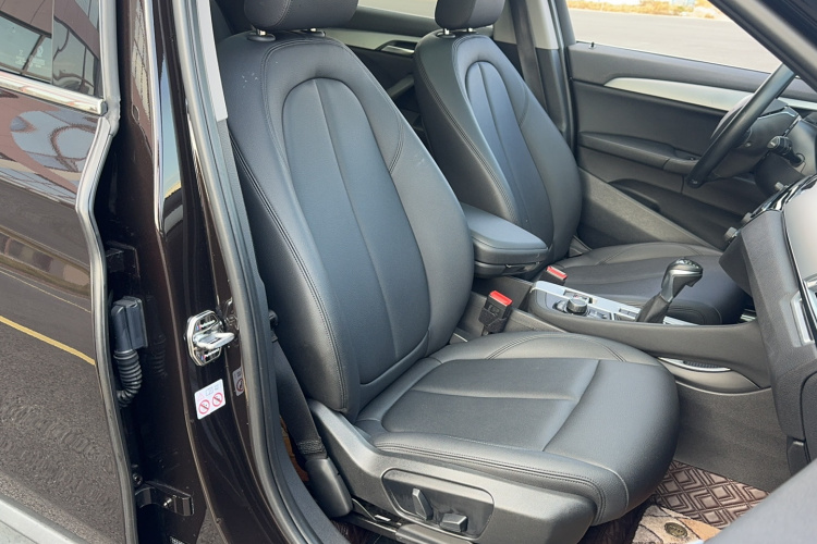 宝马X1 2018款 sDrive18Li 时尚型局部细节41