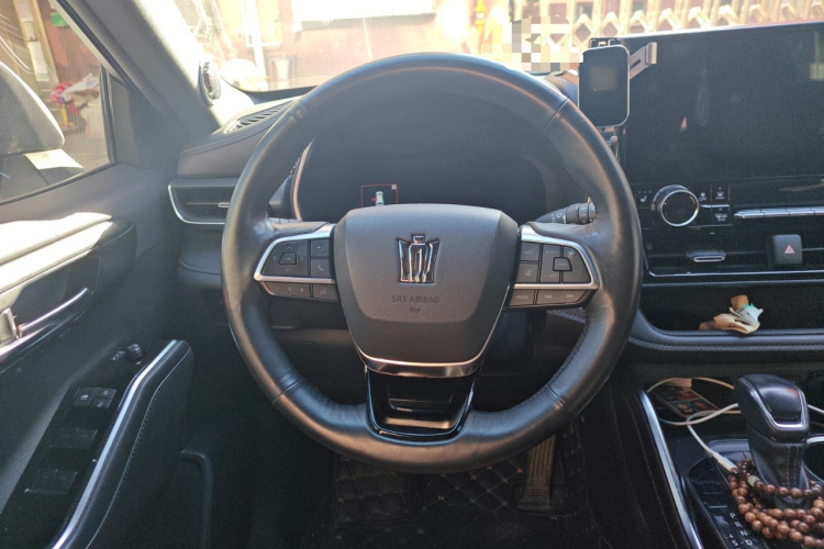 丰田 皇冠陆放 2021款 2.5L HEV四驱尊贵版中控内饰13