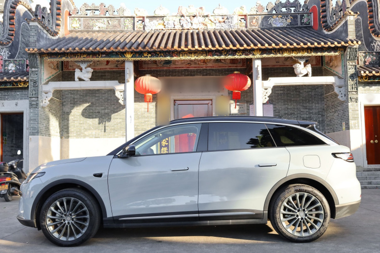 零跑汽车 零跑C11 2024款 增程 300尊享版车身外观6006