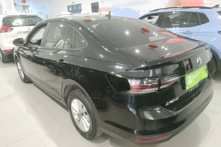 大众 朗逸 2023款 新锐 1.5L 自动新逸版车身外观4