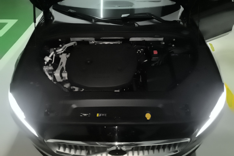 沃尔沃S90 2023款 B5 智逸豪华版机舱底盘24