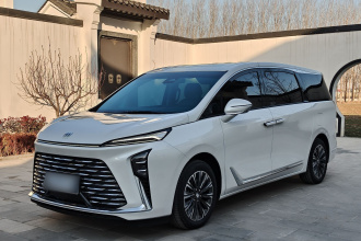 别克GL8 2025款 陆尊 智享版