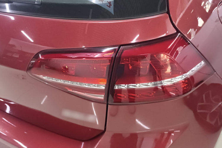 大众 高尔夫 2016款 1.6L 自动舒适型车身外观9