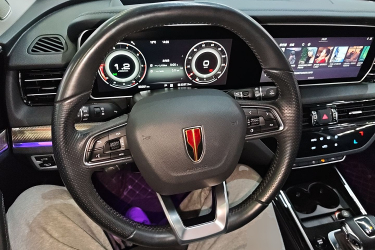 红旗HS5 2019款 2.0T 智联旗享四驱版中控内饰13