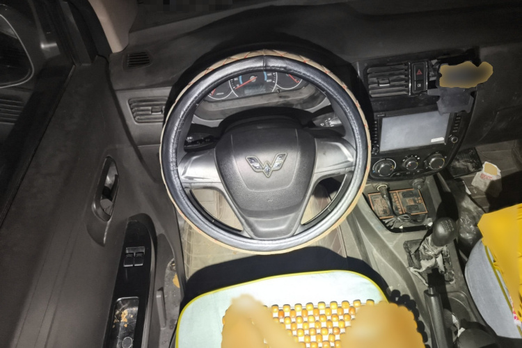 五菱汽车 五菱荣光V 2016款 1.5L标准型局部细节13